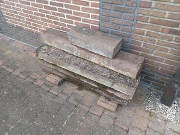 Rode borduren/boordstenen  beschikbaar voor biedingen