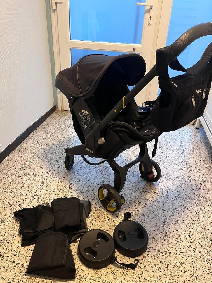 Volledige set Doona, Enfants & Bébés, Buggys, Utilisé, Autres marques, Protection de pluie, Ombrelle, Enlèvement