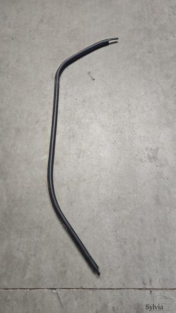 Portier deurrubber links BMW Z4 serie E85 51727125651 712565 beschikbaar voor biedingen