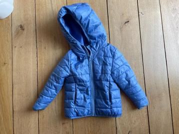 Kinderjas maat 92 blauw beschikbaar voor biedingen