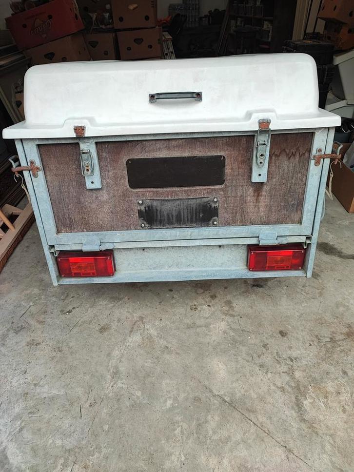 Remorque fermée avec couvercle rigide
 Theux, Auto diversen, Aanhangwagen-onderdelen