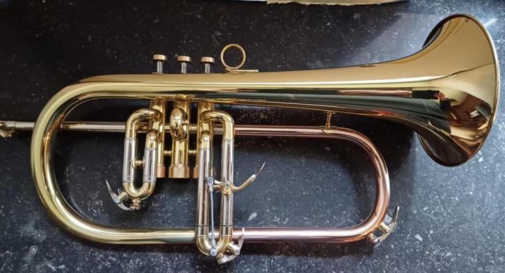 Bugle GEAR, Muziek en Instrumenten, Blaasinstrumenten | Trompetten, Nieuw, Trompet in si bemol, Met koffer, Ophalen