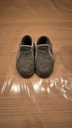 Slofjes, Kinderen en Baby's, Babykleding | Schoentjes en Sokjes, Ophalen, Zo goed als nieuw, Slofjes