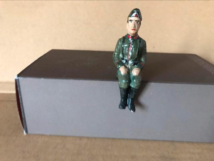 4 figurines Arnold, TippCo, JNF ou autres jouets en étain, Collections, Jouets, Envoi