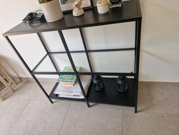 Moderne wandkast voor inkomhal beschikbaar voor biedingen