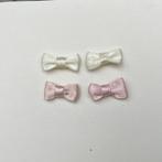 2 paar oorbellen met stoffen strikjes in wit en roze, Ophalen of Verzenden, Wit