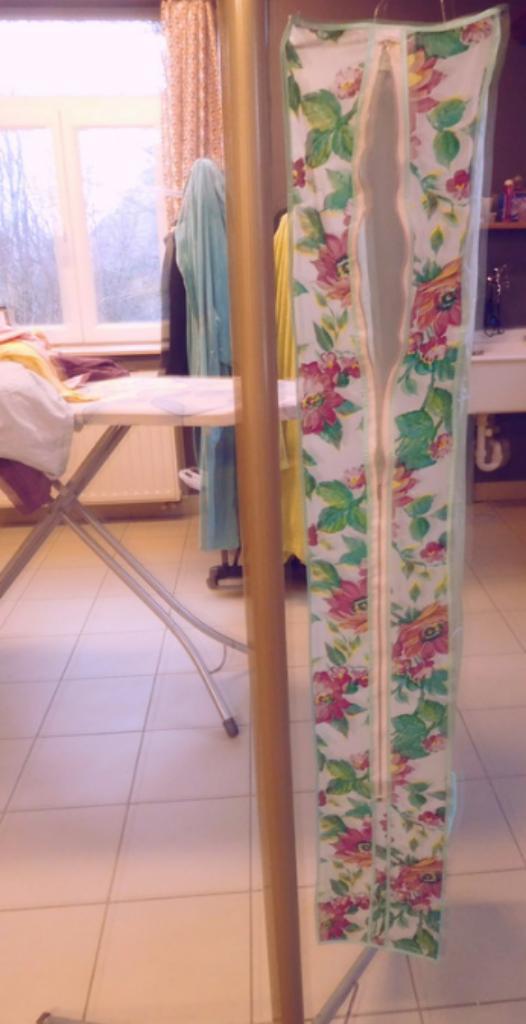 Housse vêtement en plastique, Vêtements | Femmes, Portants à vêtements, Neuf, Enlèvement ou Envoi