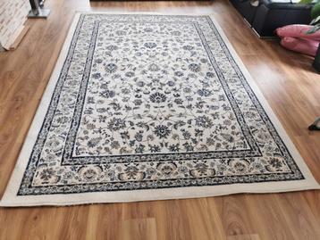 Tapijt 2 Meter op 3 meter  beschikbaar voor biedingen
