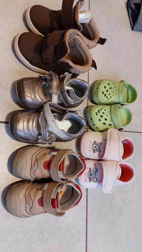 Chaussures entre 20 et 21 mis que quelques fois, Kinderen en Baby's, Babykleding | Schoentjes en Sokjes, Zo goed als nieuw, Meisje