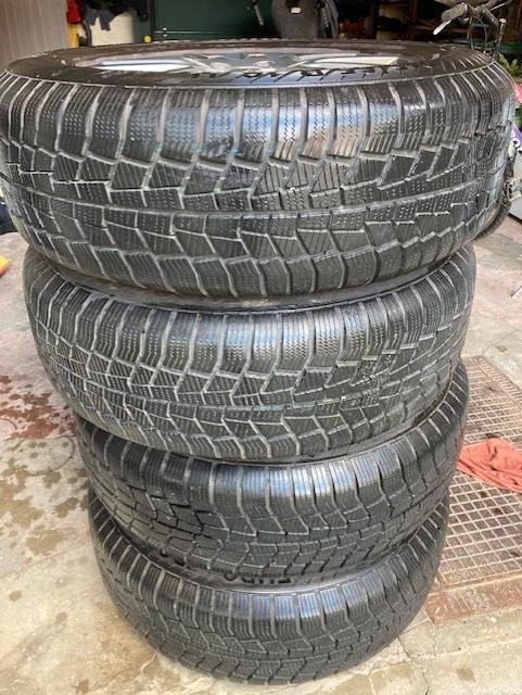 PNEUS, Auto-onderdelen, Banden en Velgen, Band(en), Winterbanden, 16 inch, 215 mm, Personenwagen, Gebruikt, Ophalen