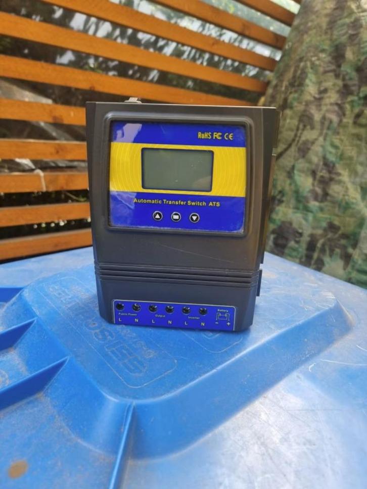 Commutateur de Transfert automatique  d'alimentation, Doe-het-zelf en Bouw, Zonnepanelen en Toebehoren, Gebruikt, Overige typen