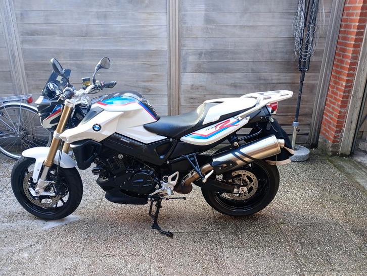 Zeer mooie BMW F800R, Motos, Motos | BMW, Particulier, Naked bike, 2 cylindres, Permis Moto A, ABS, Poignées chauffantes, Enlèvement