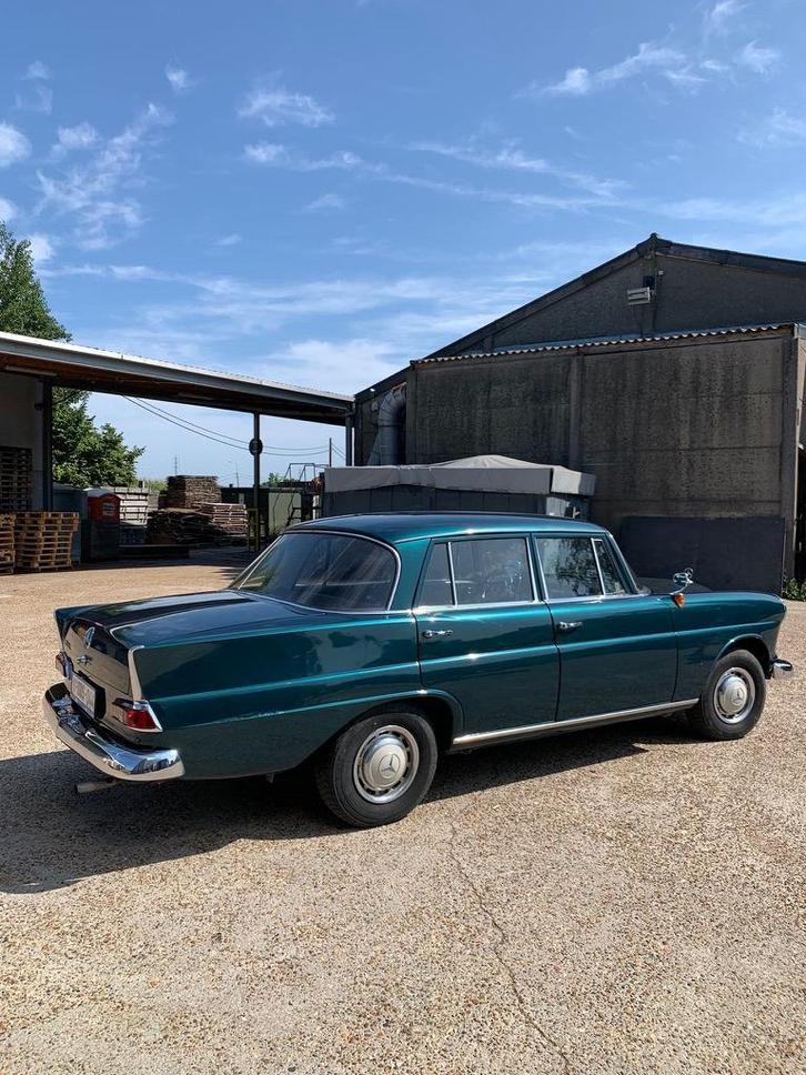 Mercedes 190 D 1964, Auto's, Oldtimers, Bedrijf, Mercedes-Benz, Diesel, Berline, 4 deurs, Handgeschakeld, Groen, Zwart, Achterwielaandrijving