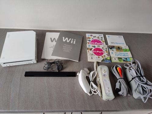 Nintendo Wii + Controller + Nunchuck +	Wii Sports en Wii Par, Games en Spelcomputers, Games | Nintendo Wii, Gebruikt, Ophalen