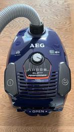AEG Stofzuiger, Elektronische apparatuur, Stofzuigers, Stofzuiger, 2000 watt of meer, Zo goed als nieuw, Stofzak