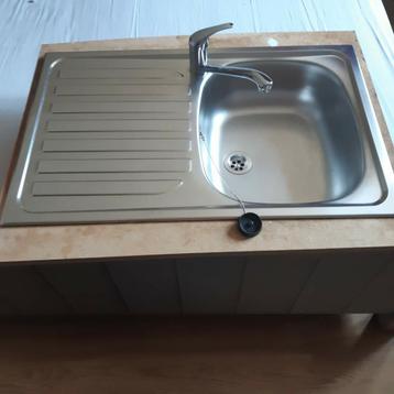 SPOELBAK EN MENGKRAAN VAN HET MERK PYRAMIS 80€ beschikbaar voor biedingen
