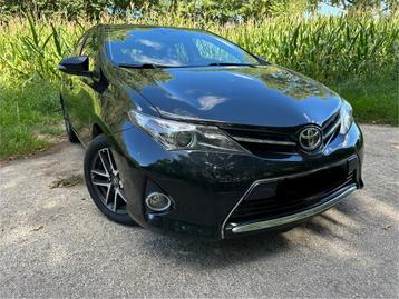 Toyota Auris SW 1.4D-4D Dynamic  GPS-NAVIGATIE* Bluetooth beschikbaar voor biedingen
