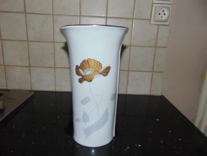 Vaas 'Porcelanas Del Ampurdan' 25 cm, Huis en Inrichting, Woonaccessoires | Vazen, Gebruikt, Wit, Minder dan 50 cm, Aardewerk of Porselein