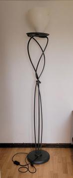 smeedijzeren lamp in spiraalvorm uit de jaren 70, Ophalen, Zo goed als nieuw