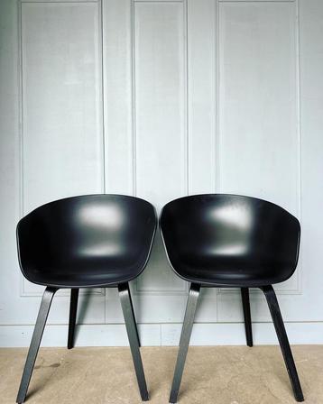10 zwarte HAY About A Chair AAC22 design stoelen
