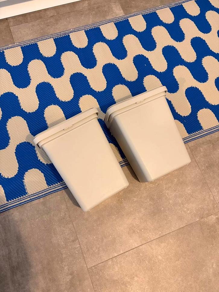 Hallbar 1 twee vuil bakken Ikea, Huis en Inrichting, Woonaccessoires | Prullenbakken, Gebruikt, Kunststof, Ophalen