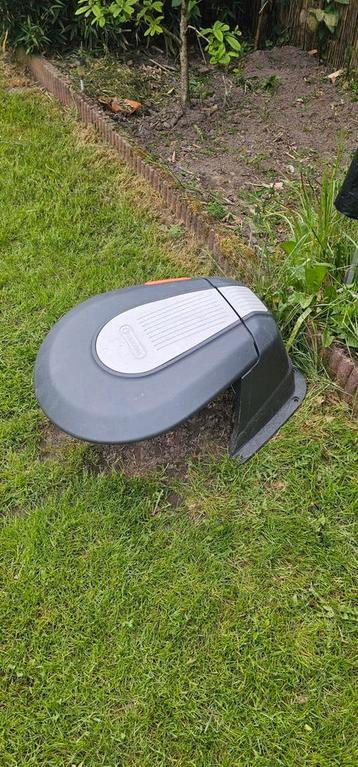 Tondeuse à gazon robotisée Gardena, Enlèvement, Comme neuf