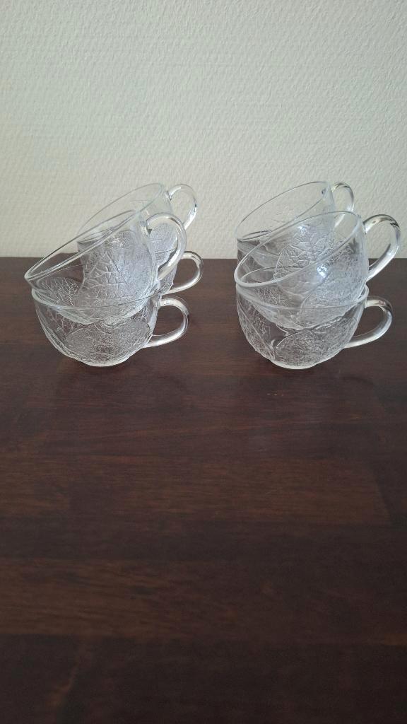 ARCOROC glazen tasjes vintage 1970 Aspen France 8 stuks glas, Maison & Meubles, Cuisine | Vaisselle, Comme neuf, Tasse(s) et/ou soucoupe(s)