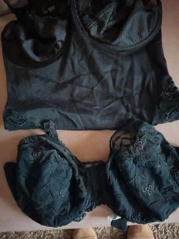 als nieuw Body en BH beschikbaar voor biedingen