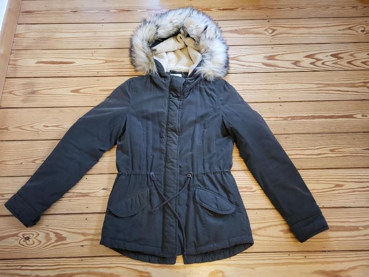 Veste dame hiver small avec capuchon fourrure, Vêtements | Femmes, Vestes | Hiver, Porté, Taille 36 (S), Vert, Enlèvement