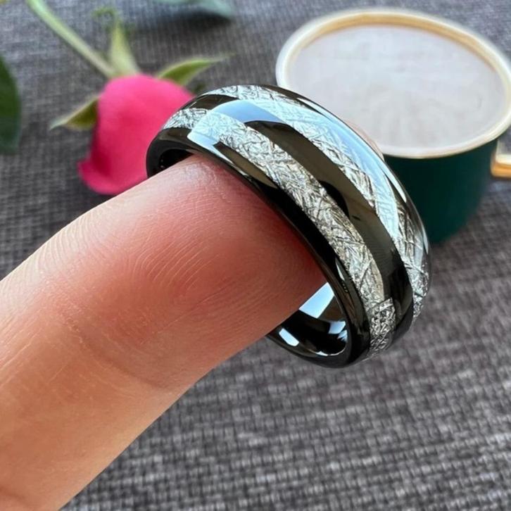 Trouwringen wolfraam zwart en vermiculiet - Lilly, Handtassen en Accessoires, Ringen, Nieuw, Dame of Heer, Overige kleuren, Overige materialen