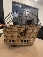 Rotan fietsmand 1 keer gebruikt ook geschikt voor teckels, Fietsen en Brommers, Fietsaccessoires | Fietsmanden, Ophalen of Verzenden
