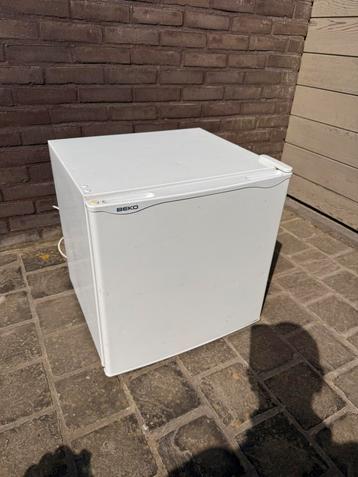 Koelkastje beko., Elektronische apparatuur, Ophalen, Zo goed als nieuw