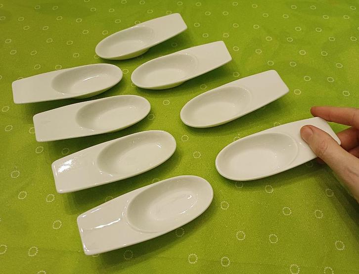Set van 8 aperoschaaltjes / lepeltjes - NIEUW, Huis en Inrichting, Keuken | Servies, Nieuw, Porselein, Ophalen
