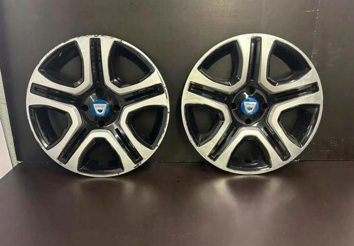 2 originele Dacia Sandero dokker 16" wieldoppen, Auto diversen, Wieldoppen, Gebruikt, Ophalen of Verzenden