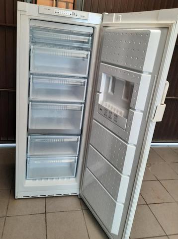 Diepvriezer merk bosch, Elektronische apparatuur, Vriezers en Diepvrieskisten, Zo goed als nieuw, Energieklasse A of zuiniger