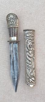 Antieke verzilverde luxueuze Oosterse dolk, Verzamelen, Ophalen of Verzenden, Overige soorten, Mes of Dolk