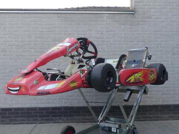 Kart TB avec voiture suisse VT250, Enlèvement, Comme neuf, Kart