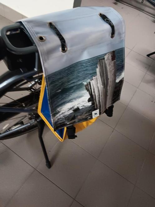 MKCovers dubbele fietstas:paalhoofd en strand.HANDMADE!, Fietsen en Brommers, Fietsaccessoires | Fietstassen, Zo goed als nieuw