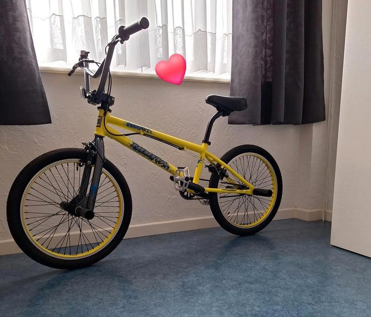 NOUVEAU MAGNIFIQUE VÉLO BMX JAUNE DE 20 POUCES, DISPARU À CA, Vélos & Vélomoteurs, Vélos | BMX & Freestyle, Neuf, Enlèvement