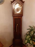 Horloge sur pied avec poids., Enlèvement