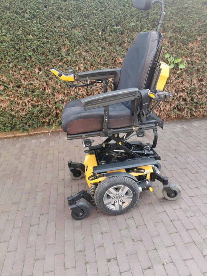 Fauteuil roulant électrique Quantum edge 2 0 - nombreuses op, Divers, Chaises roulantes, Fauteuil roulant électrique, Enlèvement ou Envoi