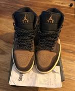 Air Jordan 1 Mid SE Dark Chocolate Maat 40, Kleding | Heren, Schoenen, Ophalen