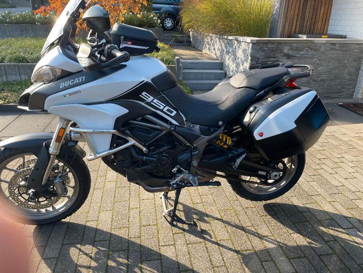 DUCATI Multistrada 950, Motos, Motos | Ducati, Particulier, Tourisme, plus de 35 kW, 2 cylindres, ABS, Poignées chauffantes, Contrôle de traction