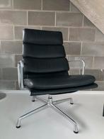 Vitra eames softpad lounge chair ea216 nieuwstaat alu, Huis en Inrichting, Ophalen, Nieuw, Leer, Design