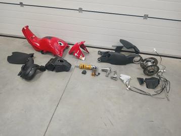 ONDERDELEN DUCATI PANIGALE V4 V4S beschikbaar voor biedingen