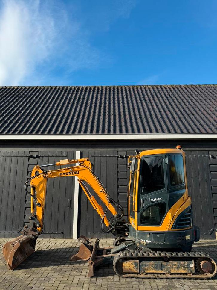 Hyundai ROBEX25Z- 9AK, Zakelijke goederen, Machines en Bouw | Kranen en Graafmachines, Graafmachine, Ophalen