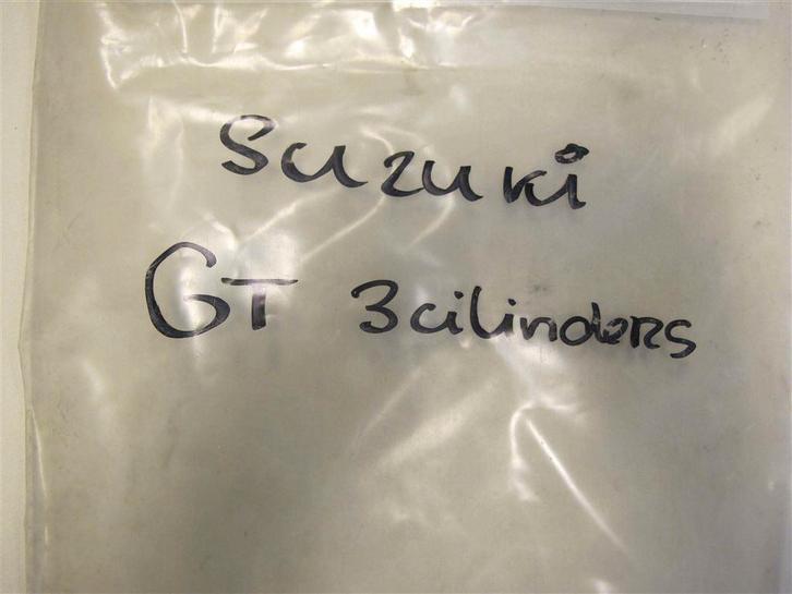 suzuki old 7B T350 t500 GT750 diverse pakkingen new old stoc, Motos, Pièces | Oldtimers & Ancêtres, Neuf, Enlèvement ou Envoi