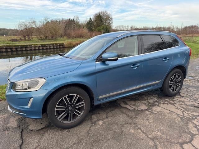 Volvo XC60 D3, Autos, Volvo, Particulier, XC60, ABS, Caméra de recul, Phares directionnels, Airbags, Air conditionné, Bluetooth