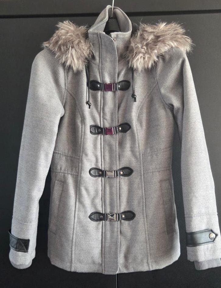 Winterjas dames grijs met kap - Small, Kleding | Dames, Jassen | Winter, Zo goed als nieuw, Maat 36 (S), Grijs, Ophalen of Verzenden