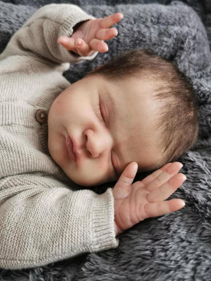 Reborn baby boy Max 💙, Verzamelen, Poppen, Nieuw, Pop, Levensecht of Reborn, Ophalen of Verzenden